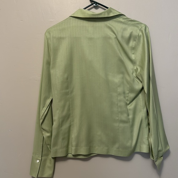 Talbots wrinkle resistance stretch blouse size 8 green - Picture 4 of 5